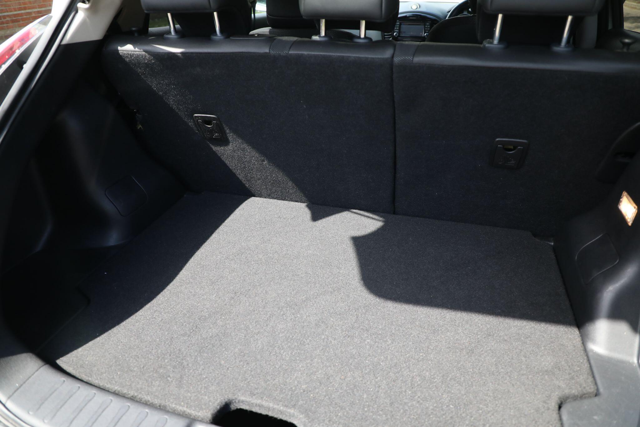 Large vehicle image